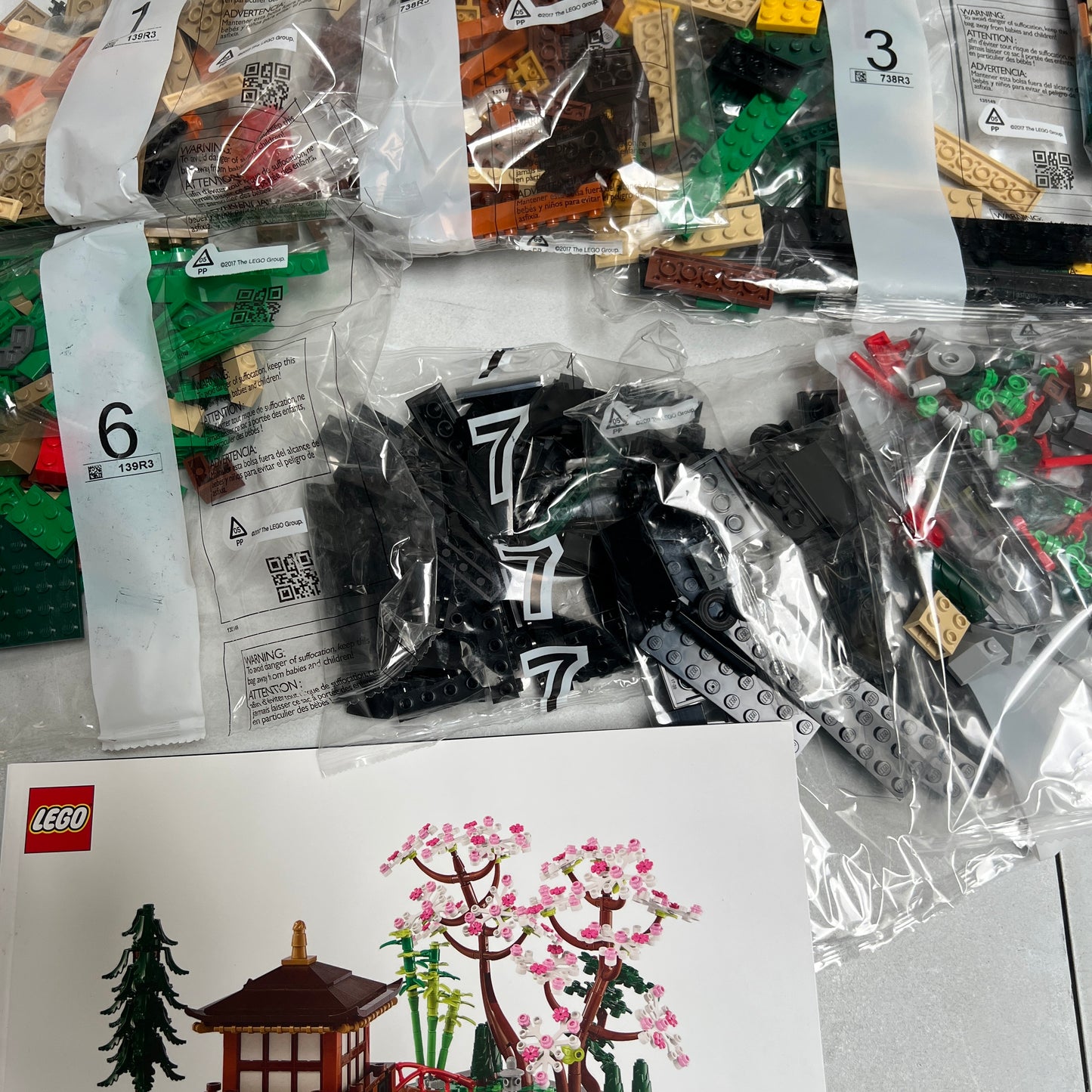 LEGO - Icons Tranquil Garden Adult Building Kit 10315