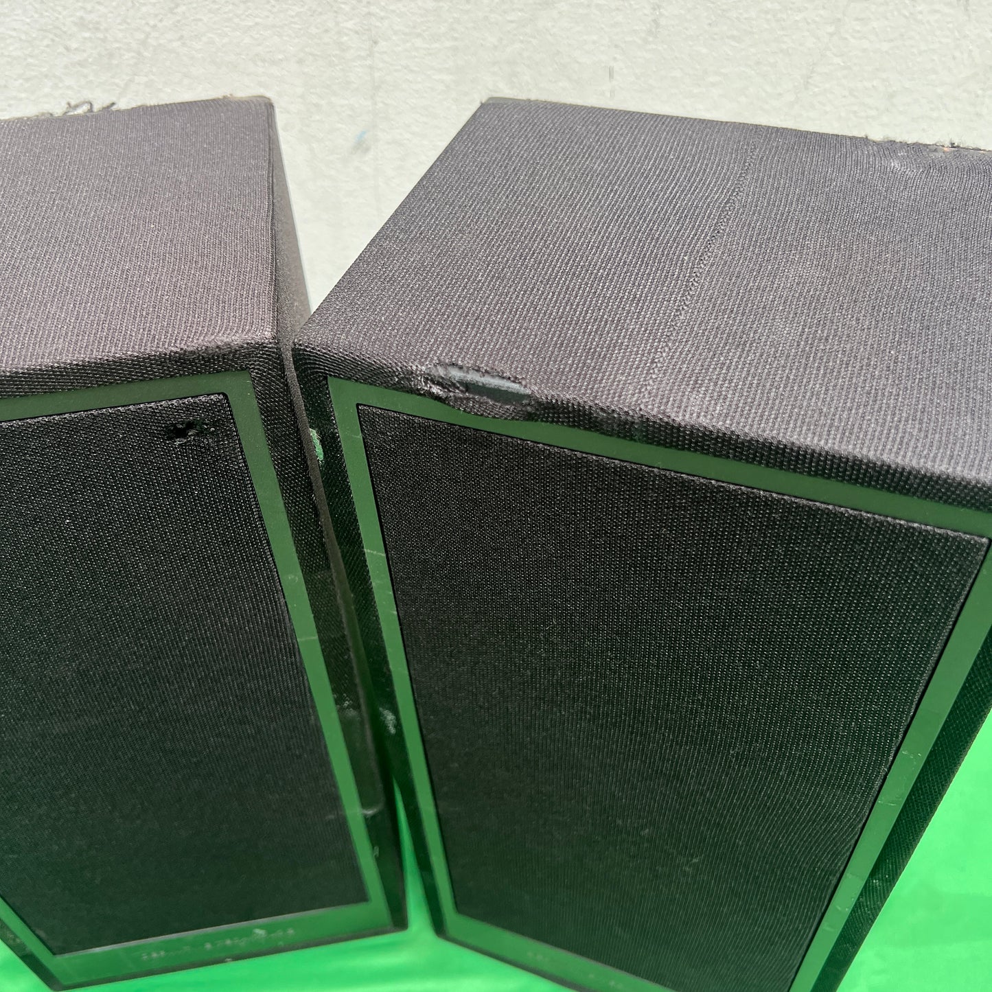 Definitive Technology - DM90 5.25" Height Module Speakers (Pair)