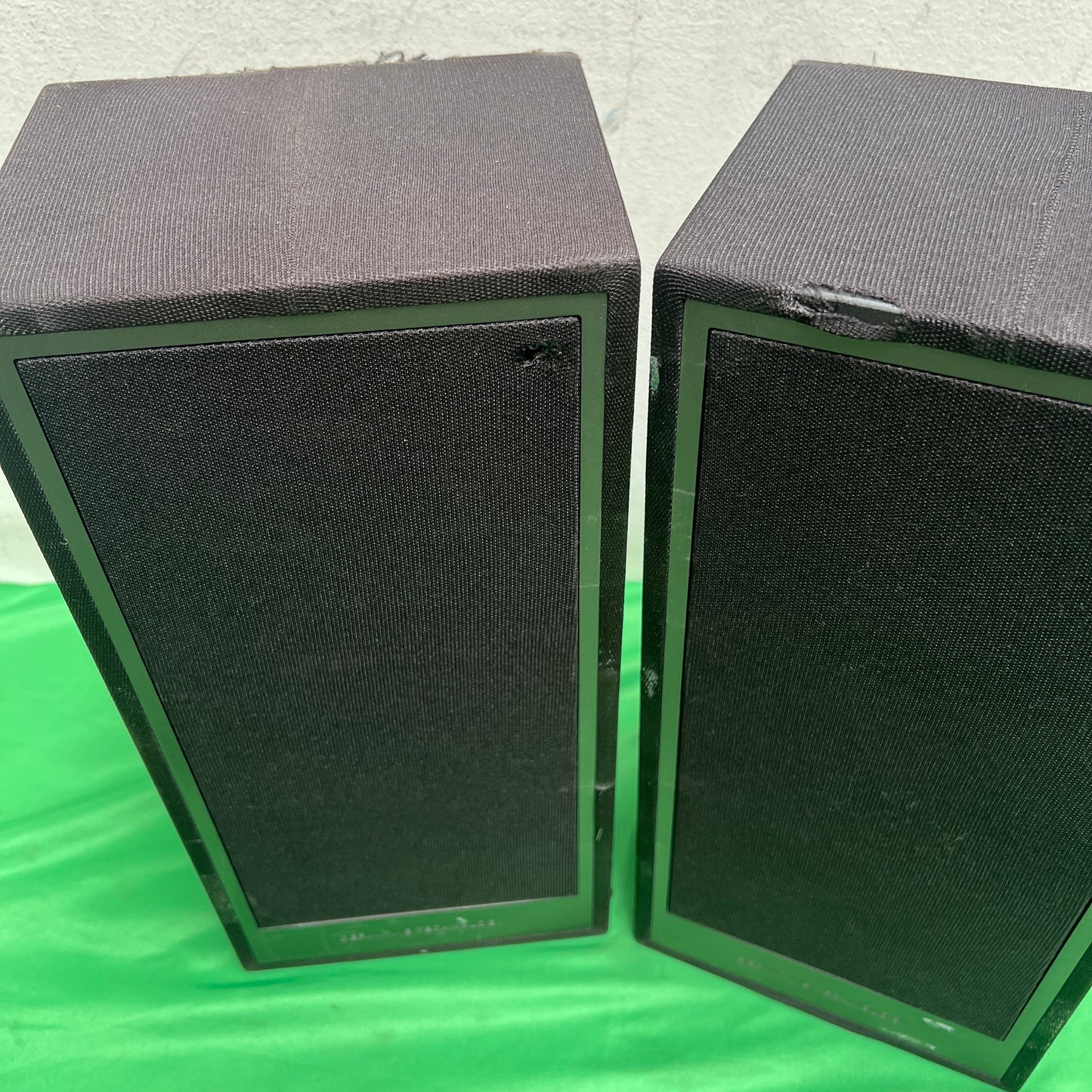 Definitive Technology - DM90 5.25" Height Module Speakers (Pair)