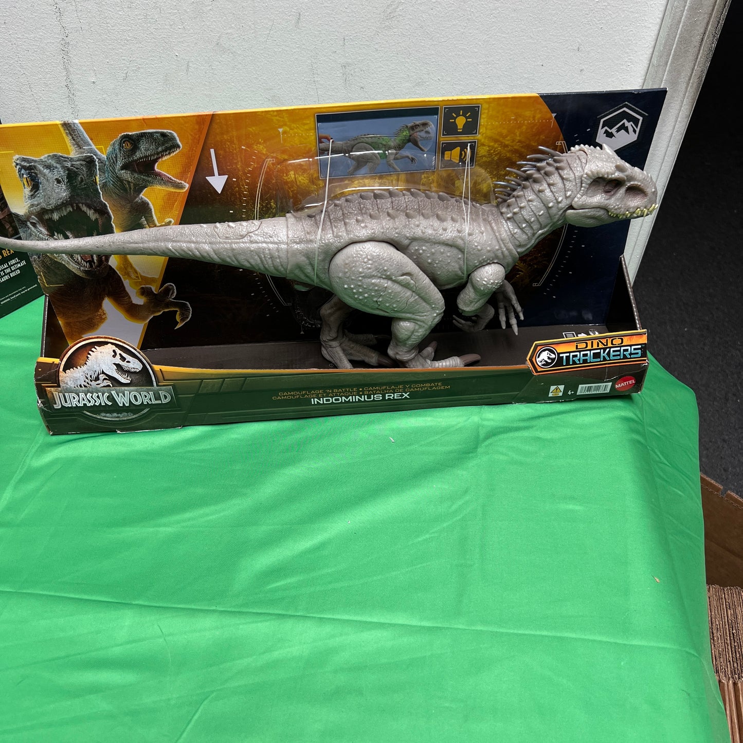 Jurassic World - Camuflage 'N Battle Indominus Rex Dinosaur