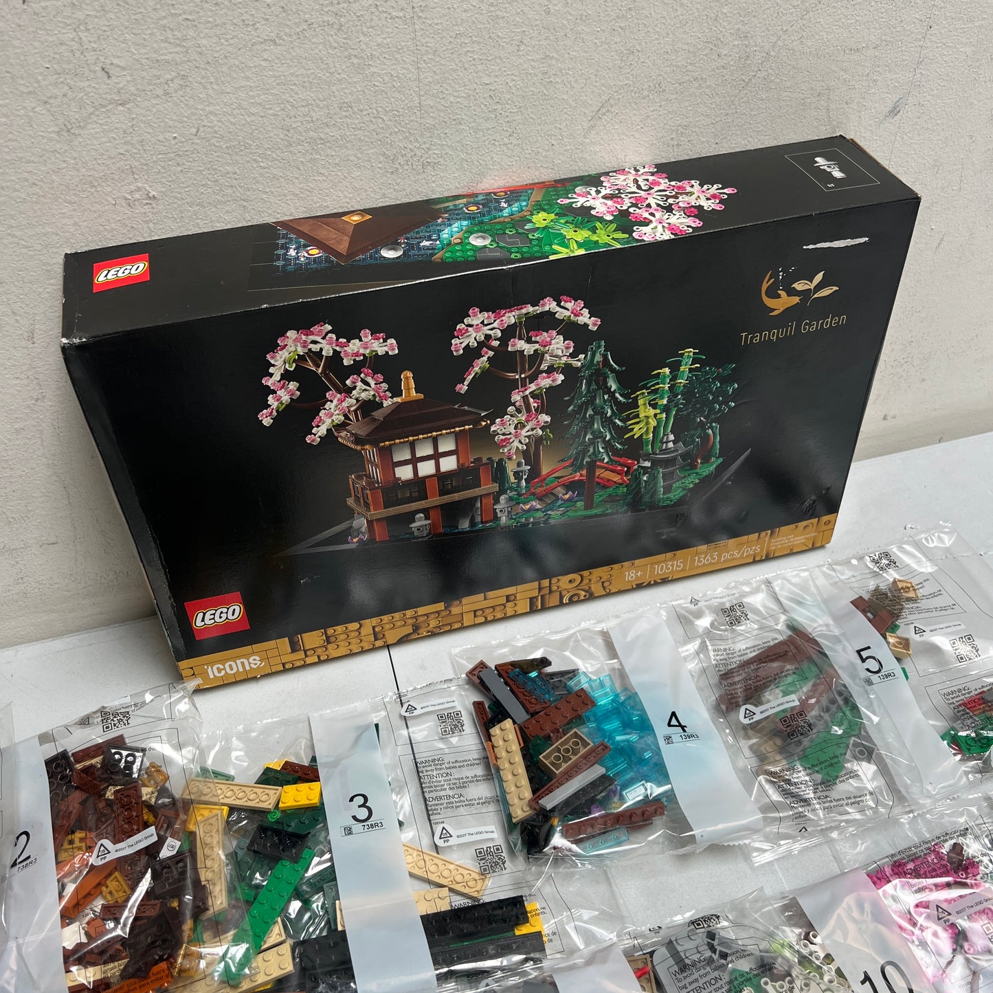 LEGO - Icons Tranquil Garden Adult Building Kit 10315