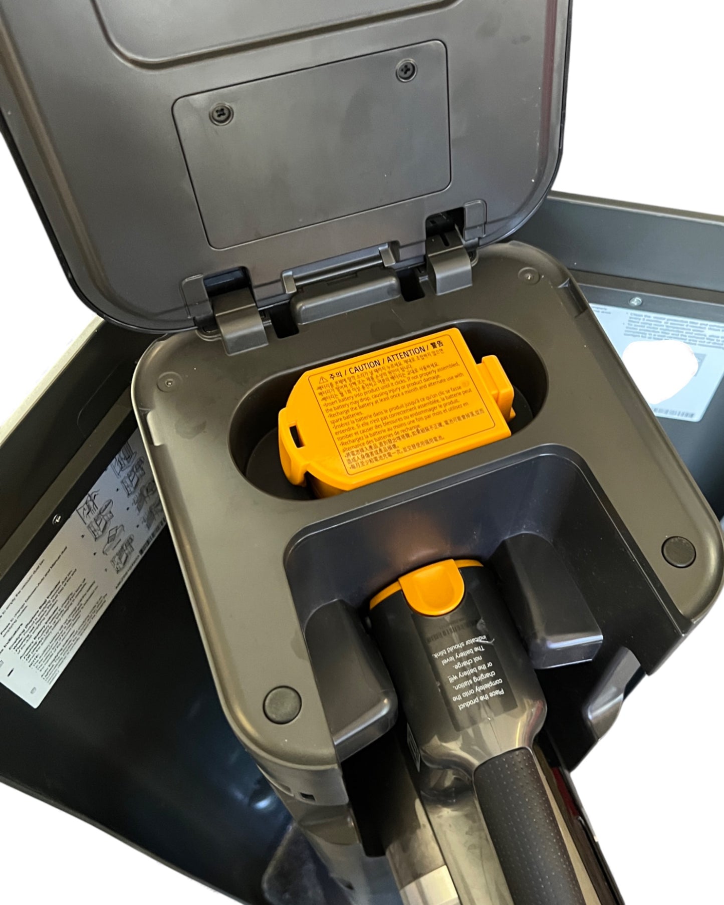 LG - CordZero All-in-One Cordless Stick Vacuum w/ Auto Empty